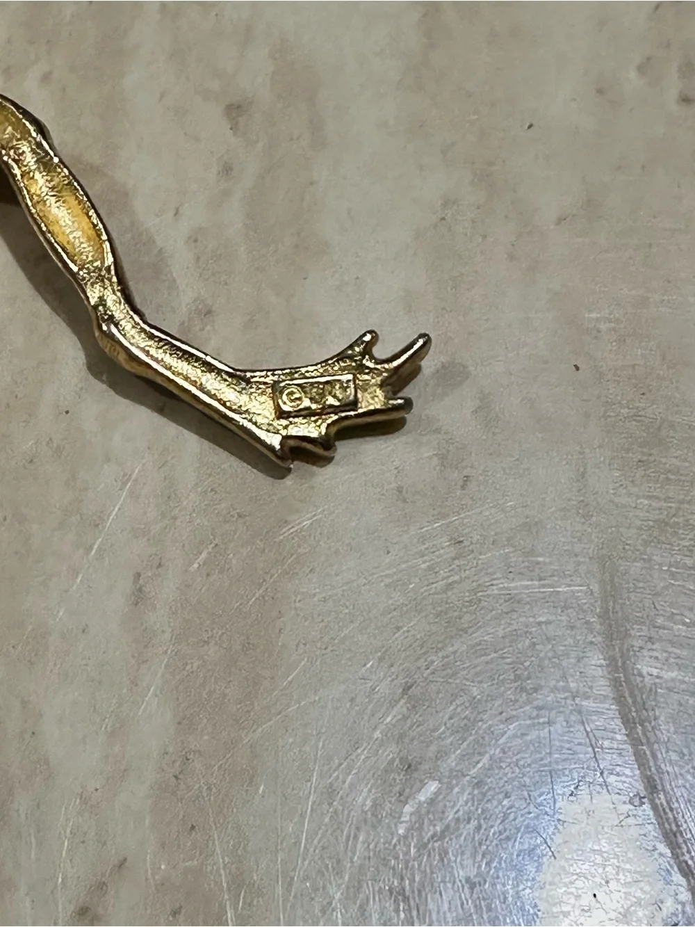 J.J. Basics decorative gold
